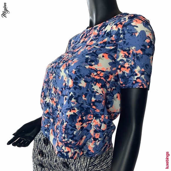 {McGinn} Abstract Floral Print/ T-Cut Out Back Top - Picture 3 of 7